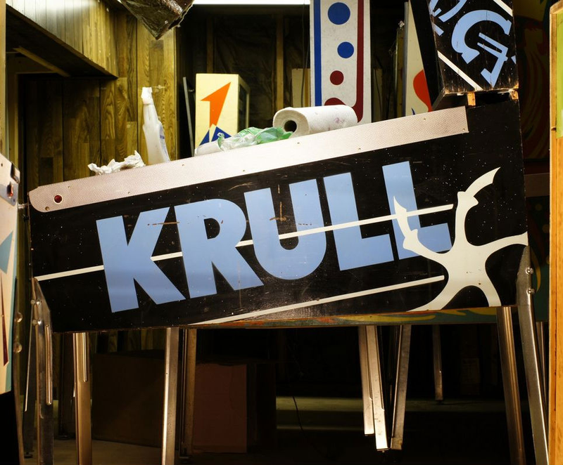 Illustration for article titled Krull Pinball Table